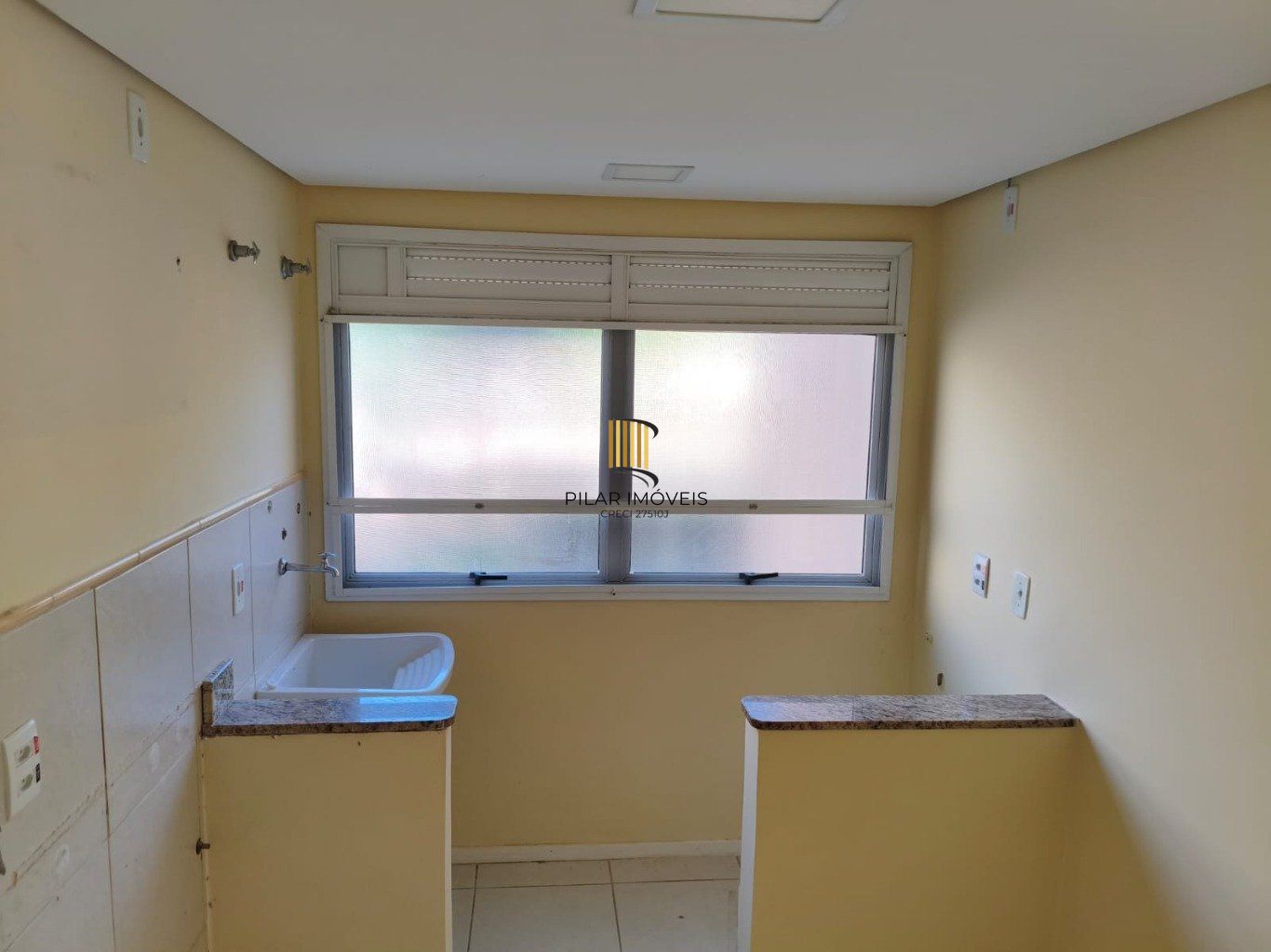 Apartamento 2 quarto, playground e salão de festa no bairro Abertas dos Morros