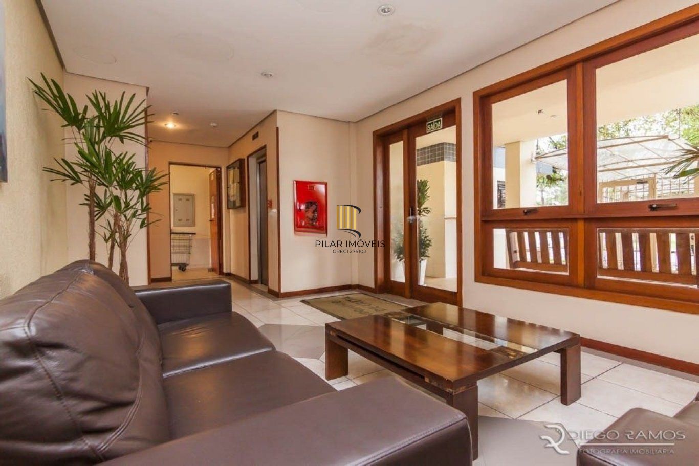 Apartamento 2 Dormitórios com Sacada, Garagem e Vista – Bairro Partenon