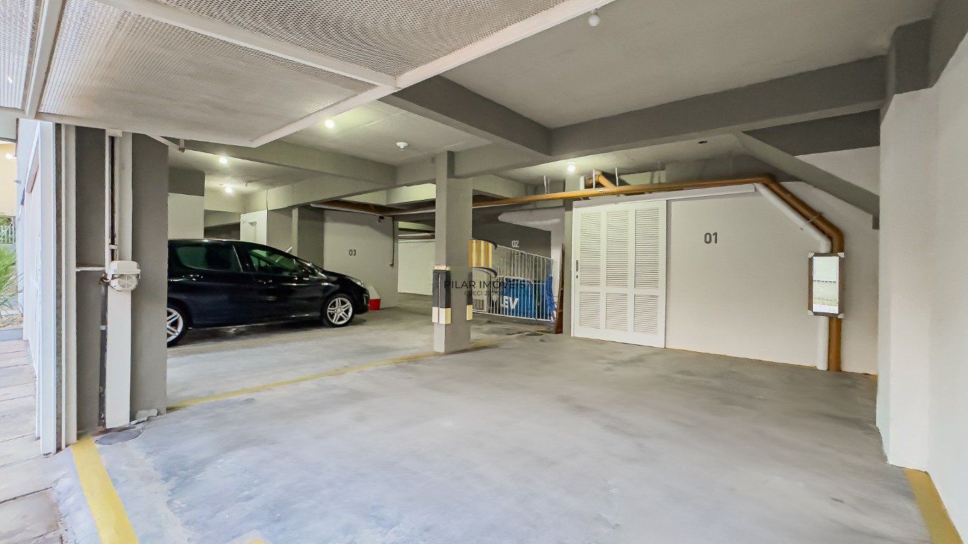 Apartamento com 3 quartos (1 suíte) e 2 vagas no Bairro Passo da Areia.