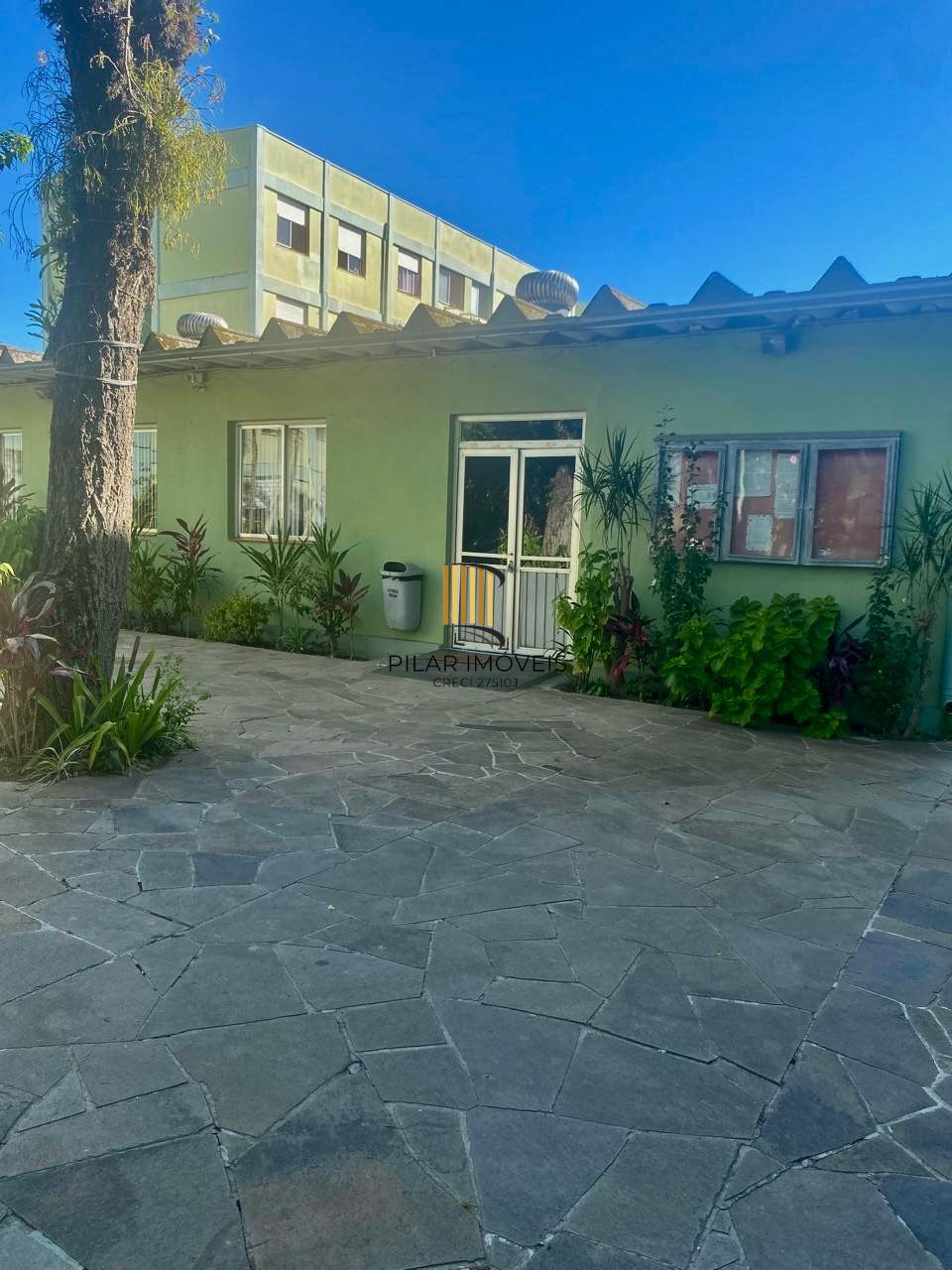 Apartamento de 2 dormitórios Segundo andar Bairro Camaqua em Porto Alegre