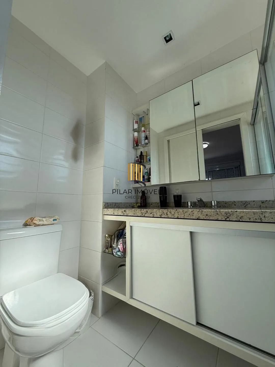 Apartamento de 2 dormitórios, 1 suíte, 2 vagas e 94m² no Jardim Europa.