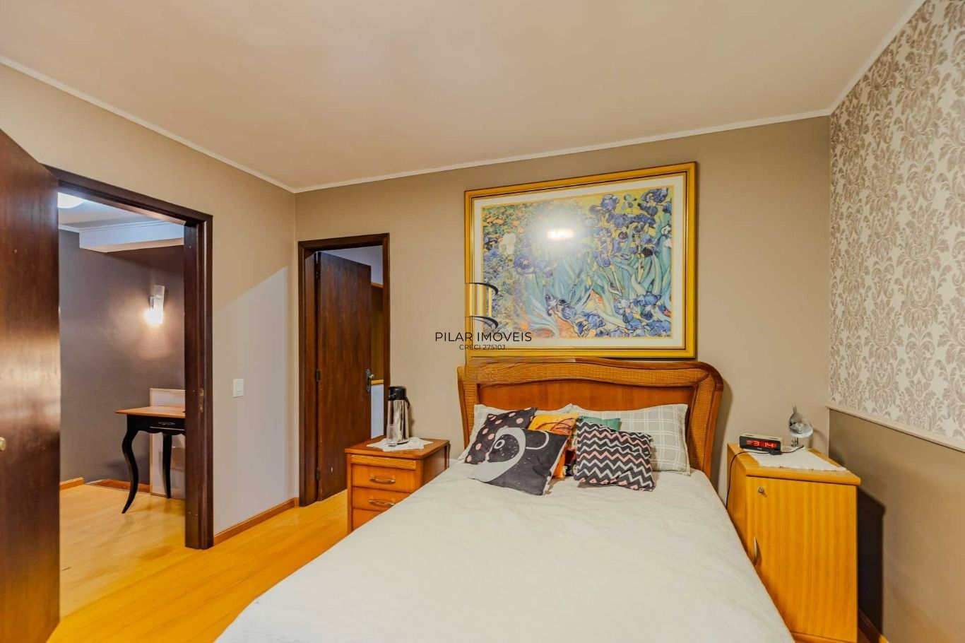 Casa com 3 quartos e 4 vagas no Bairro Vila Ipiranga
