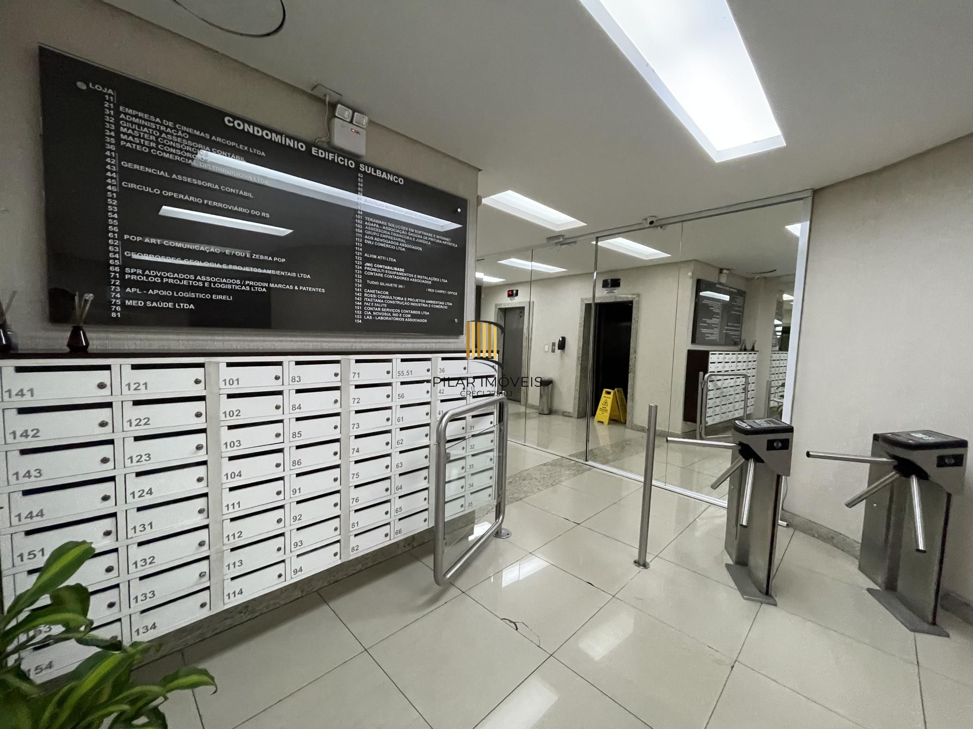 Sala comercial com 73 metros privativos no Bairro Floresta - Pilar Imóveis