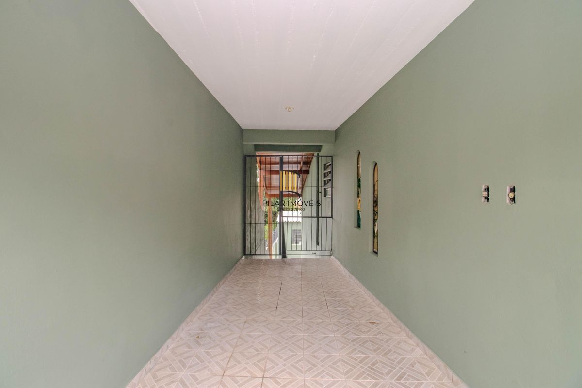 Casa com 3 dormitórios no Bairro Jardim Floresta