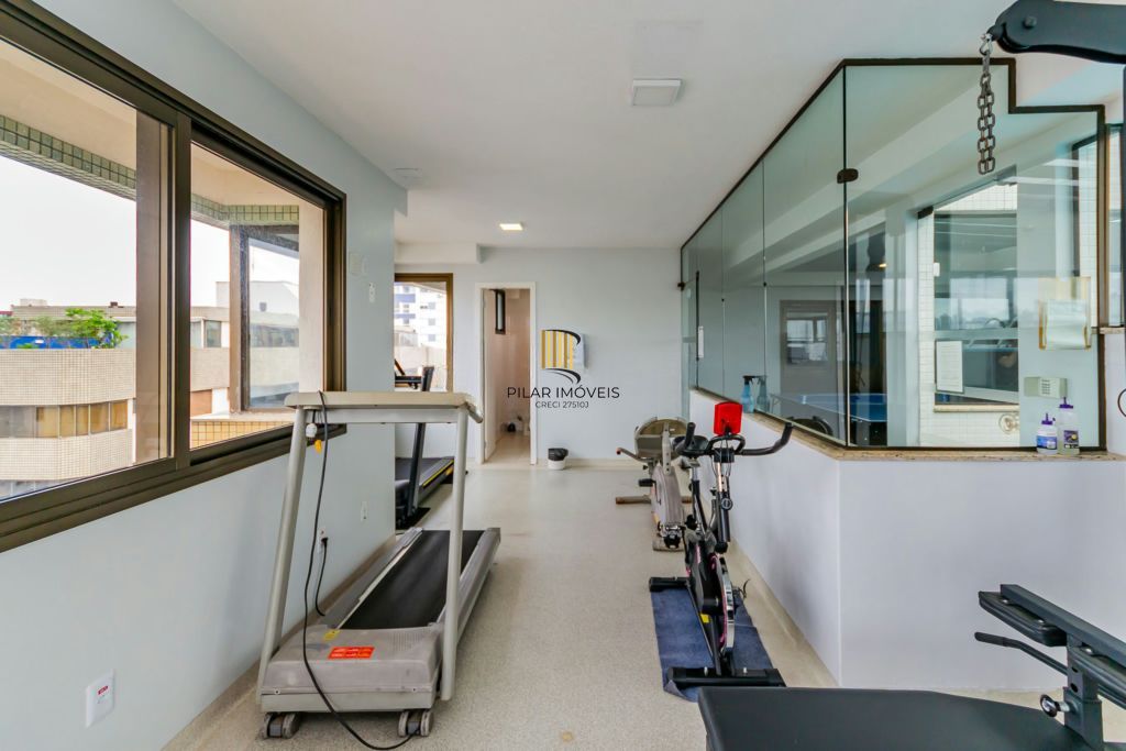 Apartamento com 3 quartos 2 vagas e elevador e gás central no Bairro Santana