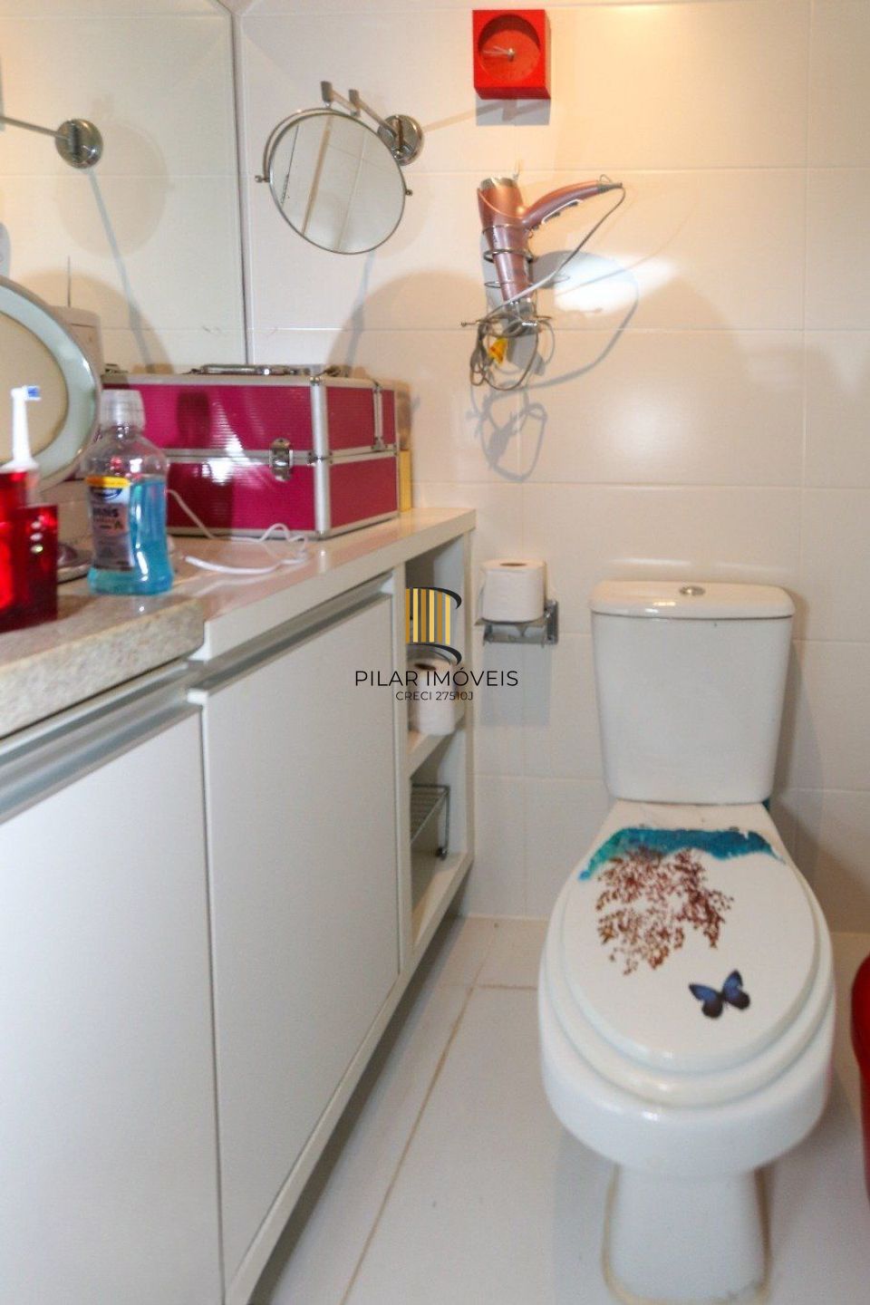 Casa em condomínio com 2 quartos e 2 vagas no bairro Marechal Rondon em Canoas.