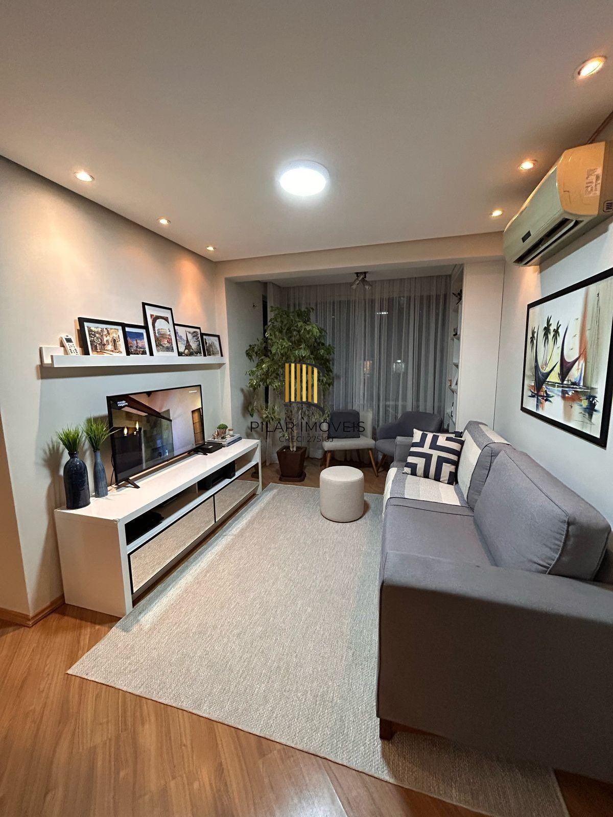 Apartamento à venda com 2 quartos e 55m² no bairro Cristal