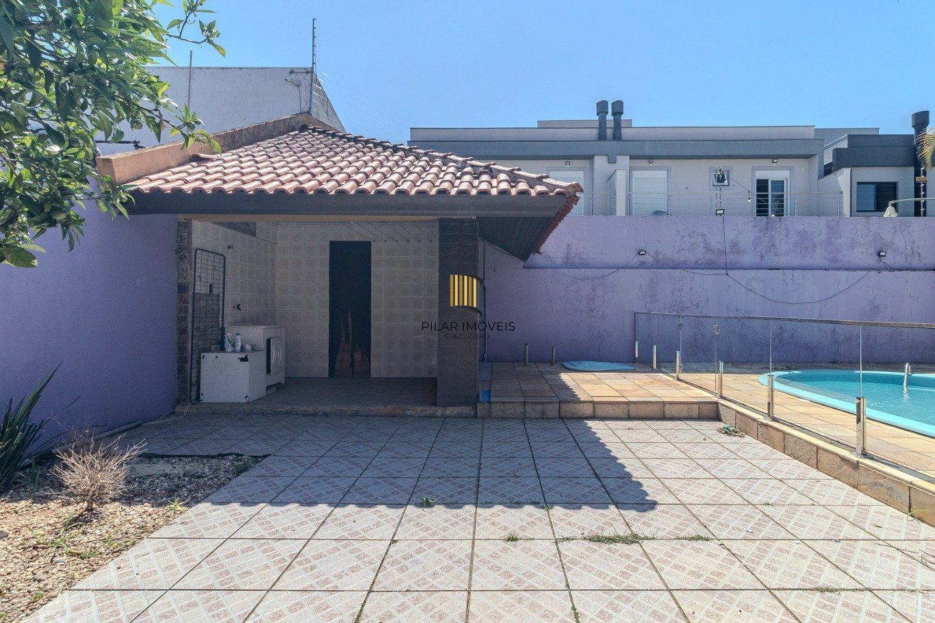 Casa com 3 quartos, vaga, piscina, Juncker e com patio no Jardim Planalto