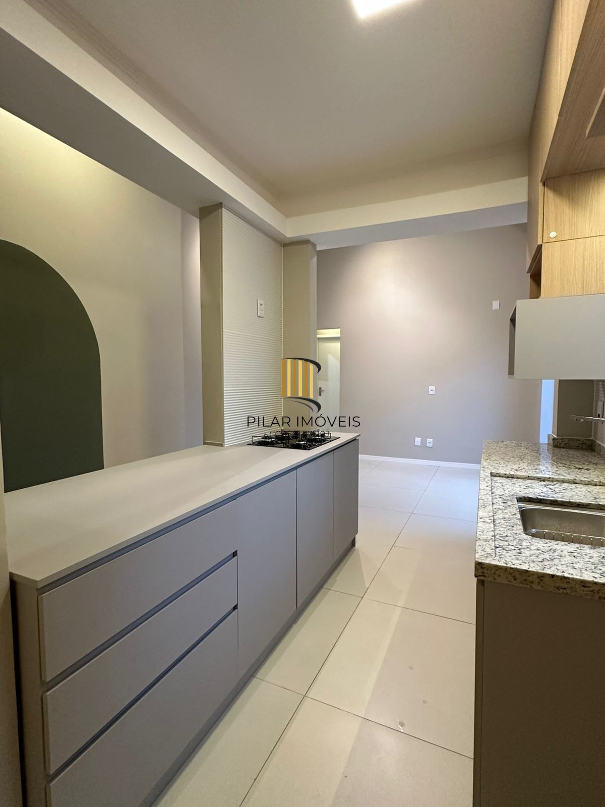 Apartamento de 2 dormitórios térreo no bairro Rio Branco