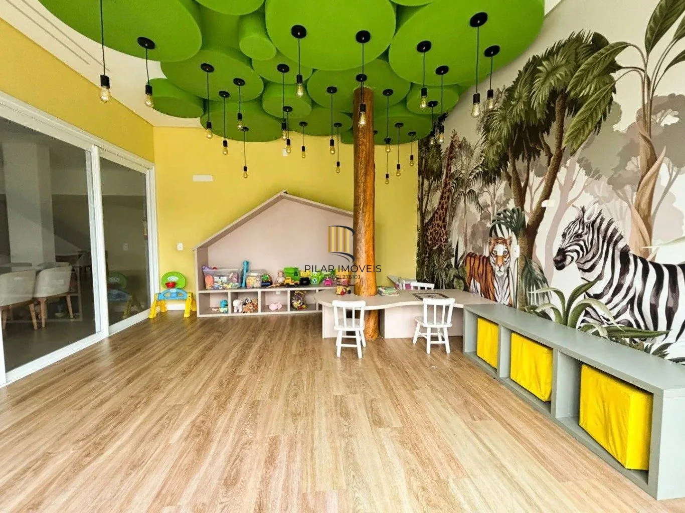 Apartamento de 2 dormitórios, elevador de 1 vaga de garagem em Canoas.