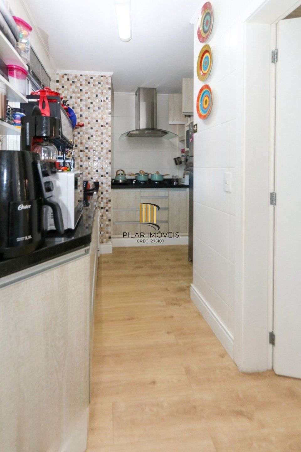 Casa em condomínio com 2 quartos e 2 vagas no bairro Marechal Rondon em Canoas.