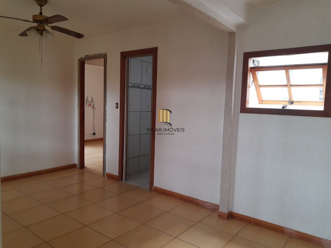 Casa de 2 Quartos e 2  vagas de garagem no Parque Granja em Cachoeirinha.