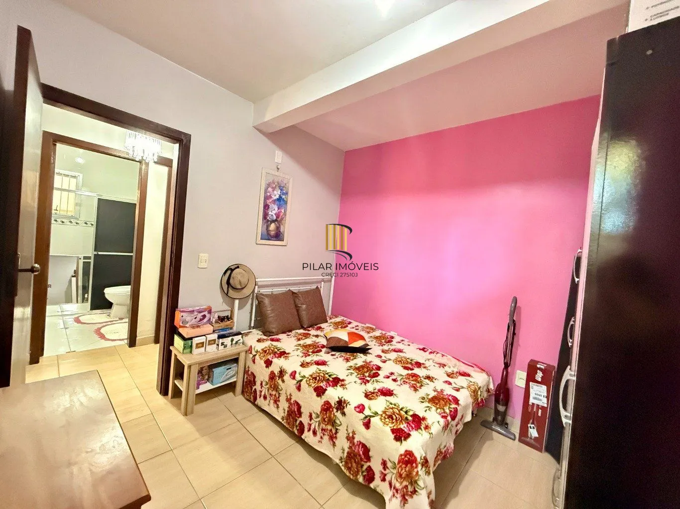 Casa de 4 dormitórios e 3 vagas de garagem em Canoas.
