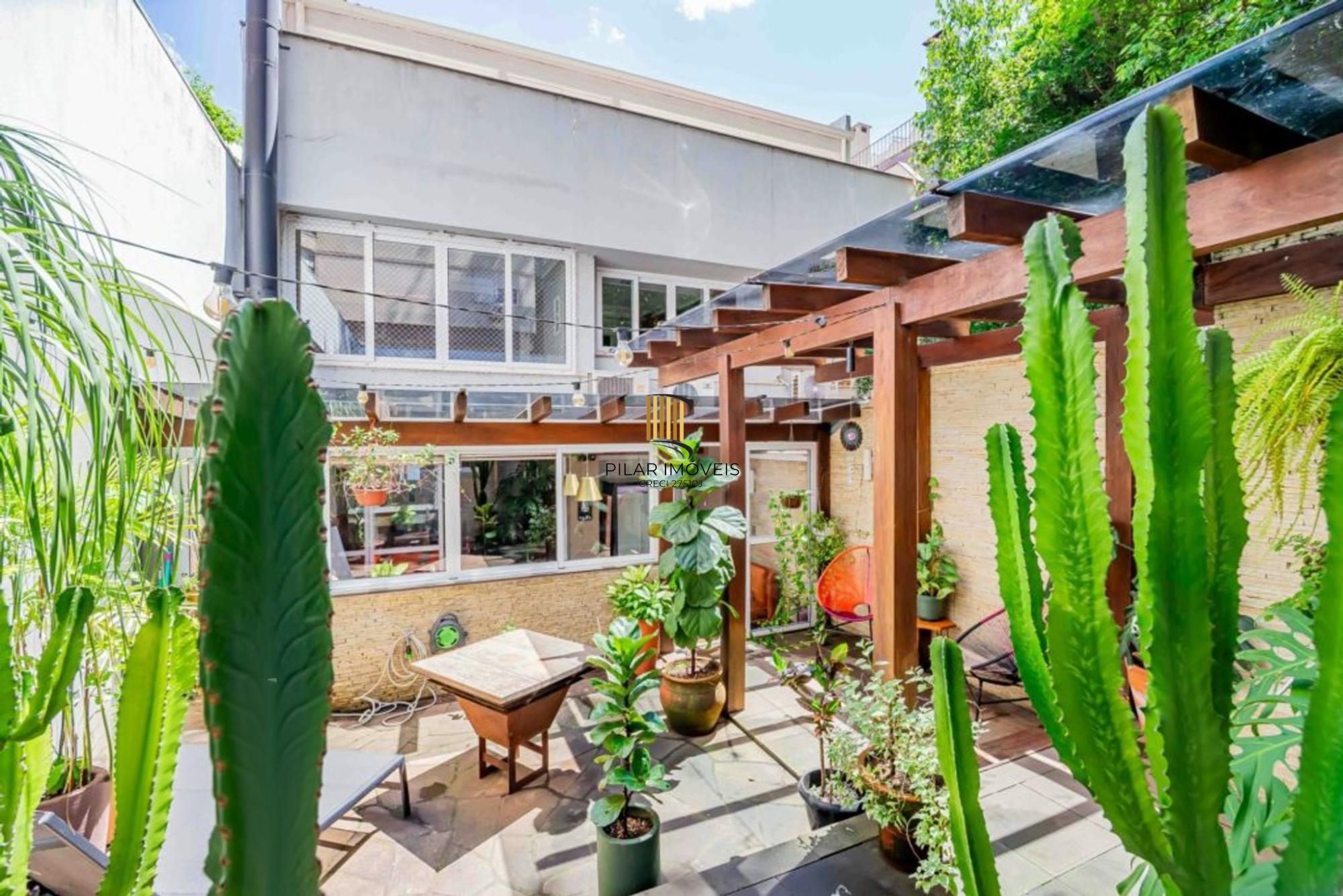 Apartamento garden com 2 quartos e 110m² à venda em Mont'serrat,