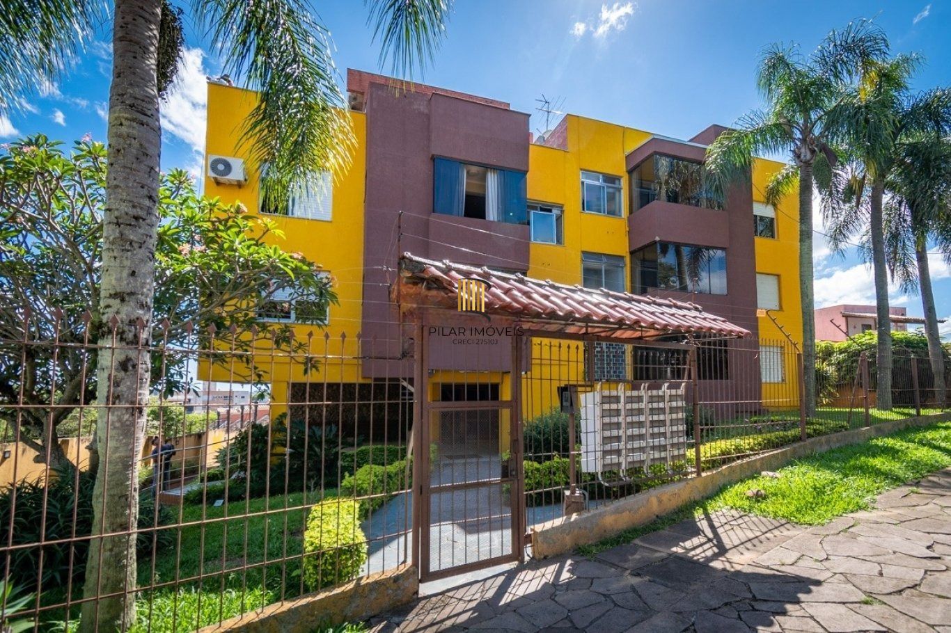 Apartamento de 2 Dormitórios no bairro Jardim Floresta Porto Alegre. - Pilar Imóveis