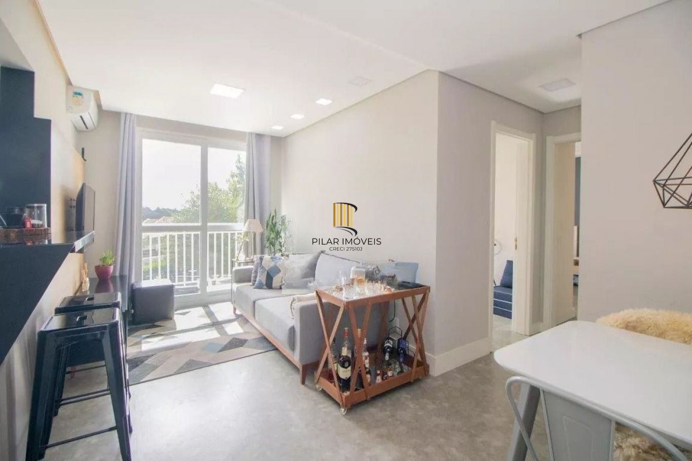 Apartamento semi mobiliado 2 dormitórios bairro Jardim Sabará