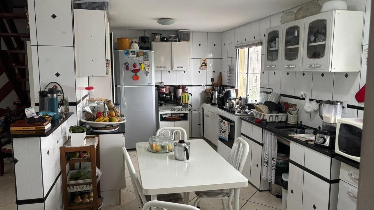 Casa com 3 dormitórios 1 suíte e 2 vagas a venda no Jardim Carvalho