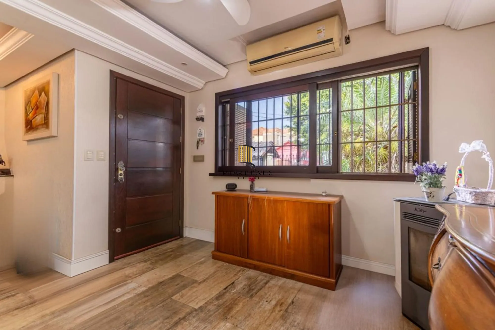 Casa com 4 quartos,1 Suite, 2 vagas e 450m² à venda em Sarandi.