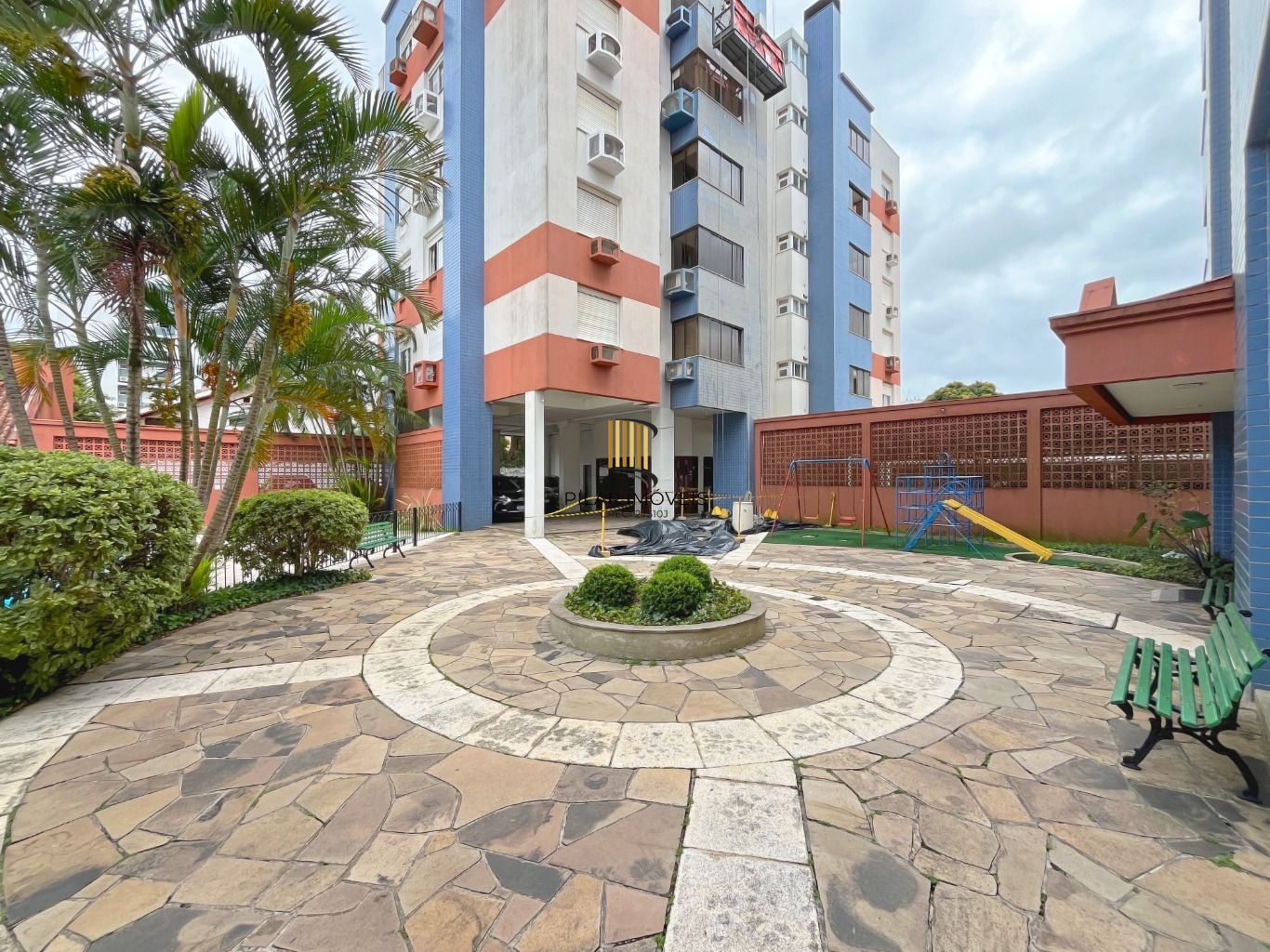 Apartamento com 3 Quartos, 1 suite e 1 vaga à Venda no bairro Tristeza.