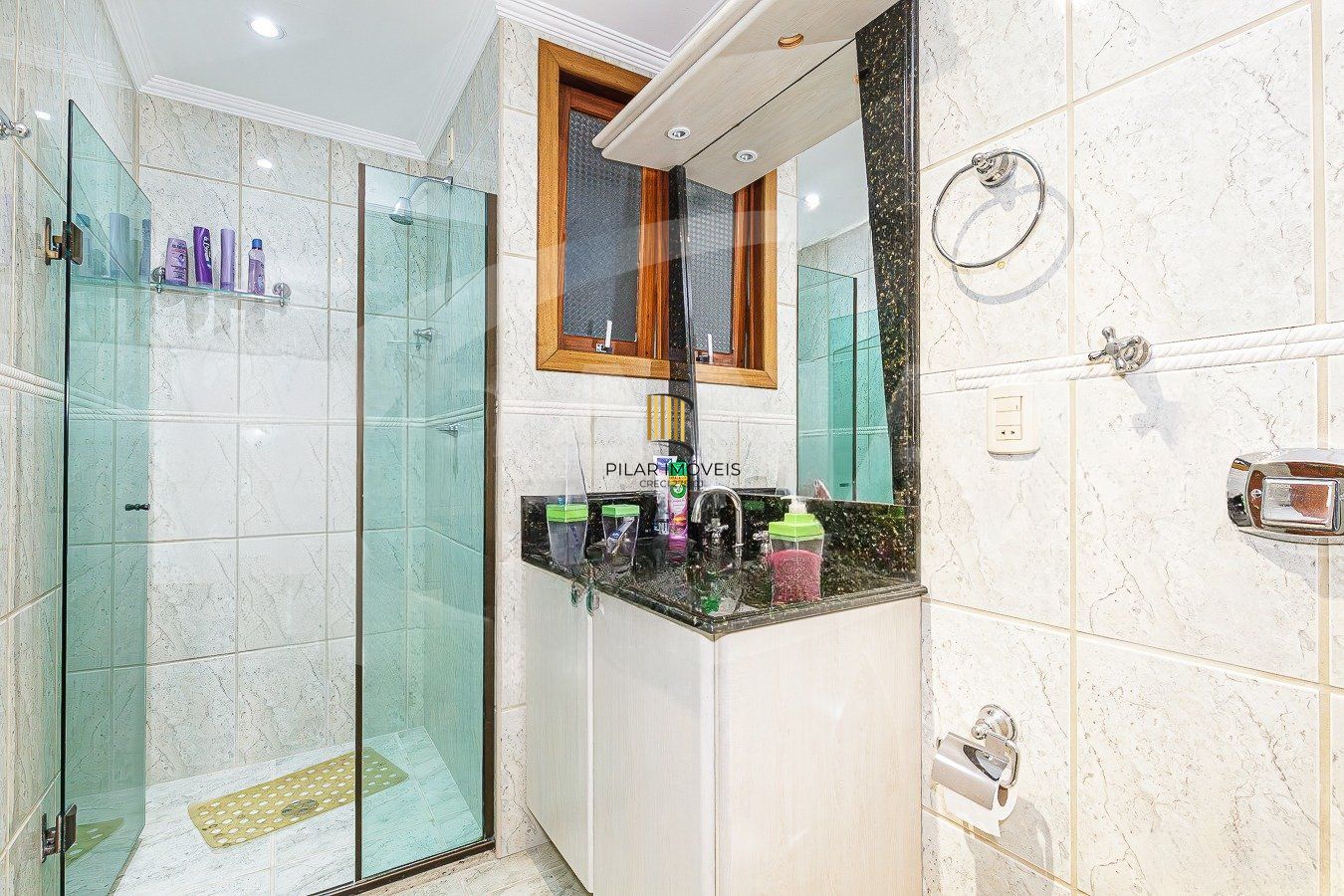 Apartamento de 3 dormitórios no bairro Sarandi