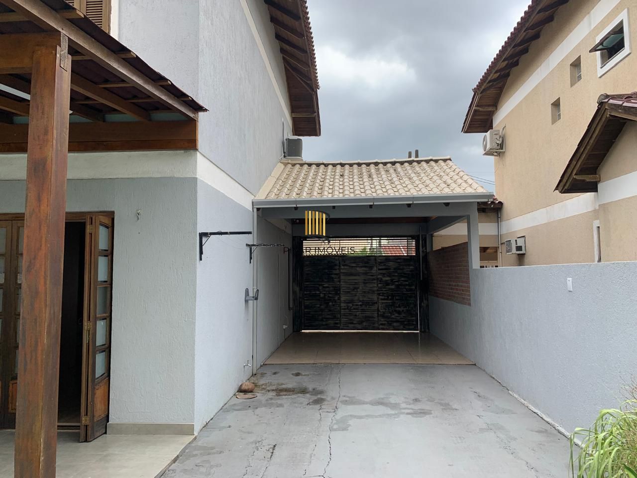 Casa em condomínio de 3 dormitórios e 1 vaga de garagem  em Canoas.
