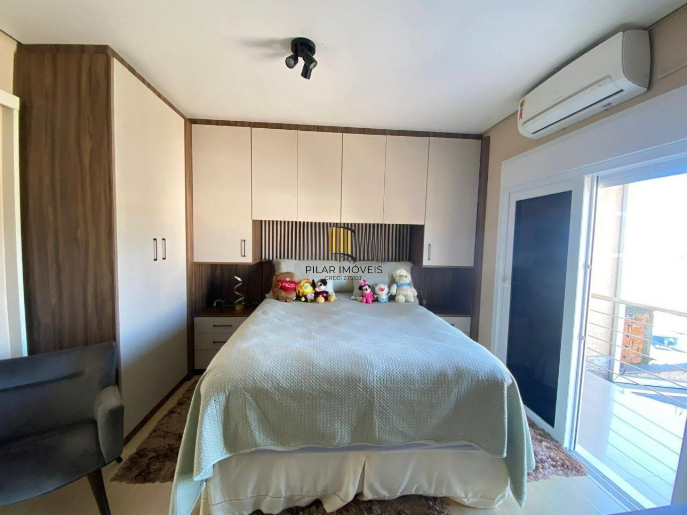 Casa de 3 quartos, 2 vagas de garagem cobertas no bairro Mato grande em Canoas.