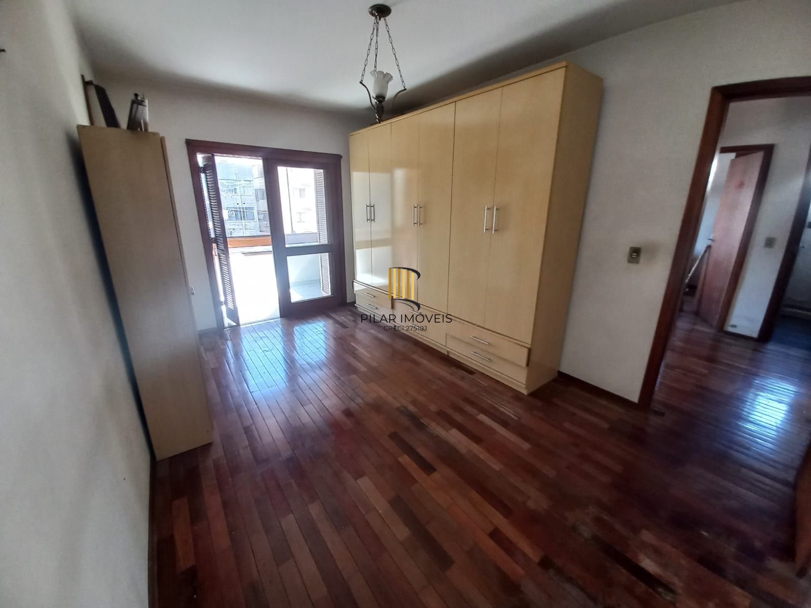 Apartamento com 3 quartos, 1 suíte, sacada e 3 vagas no Bairro jardim Itu