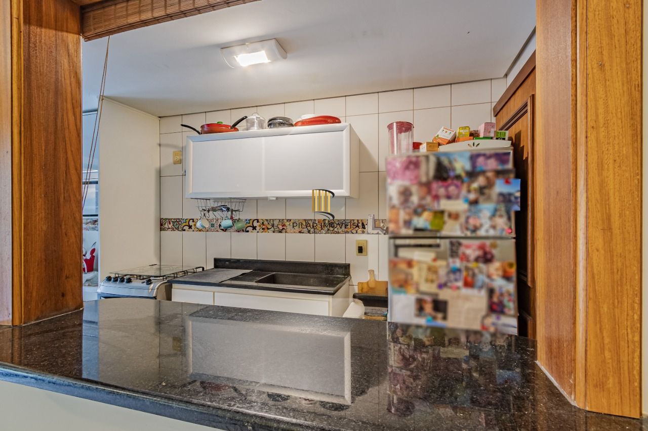 Apartamento 2 Dormitórios, Suíte, Elevador e 2 vagas no Tristeza