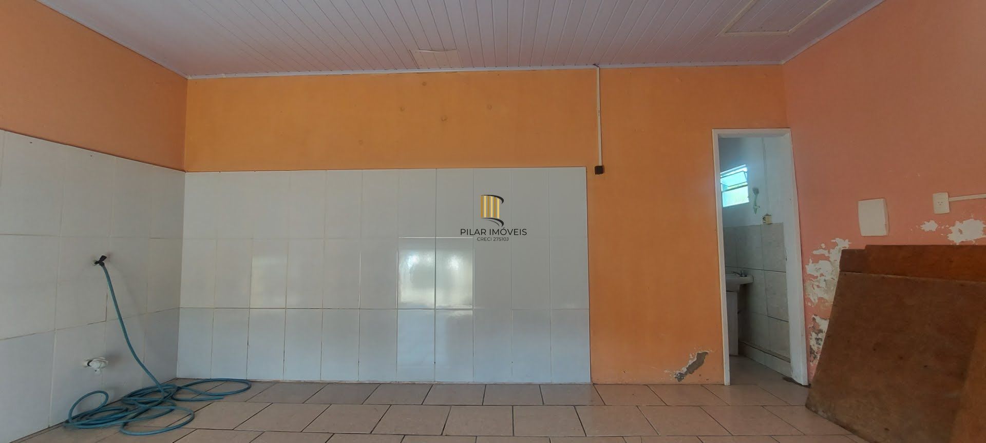 Imóvel com 2 moradias e ponto comercial em Alvorada