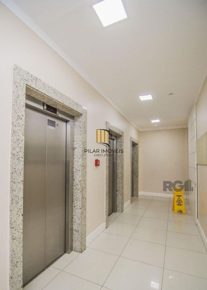 Apartamento de 3 quartos, suíte, elevador e 2 vagas no bairro Vila Ipiranga