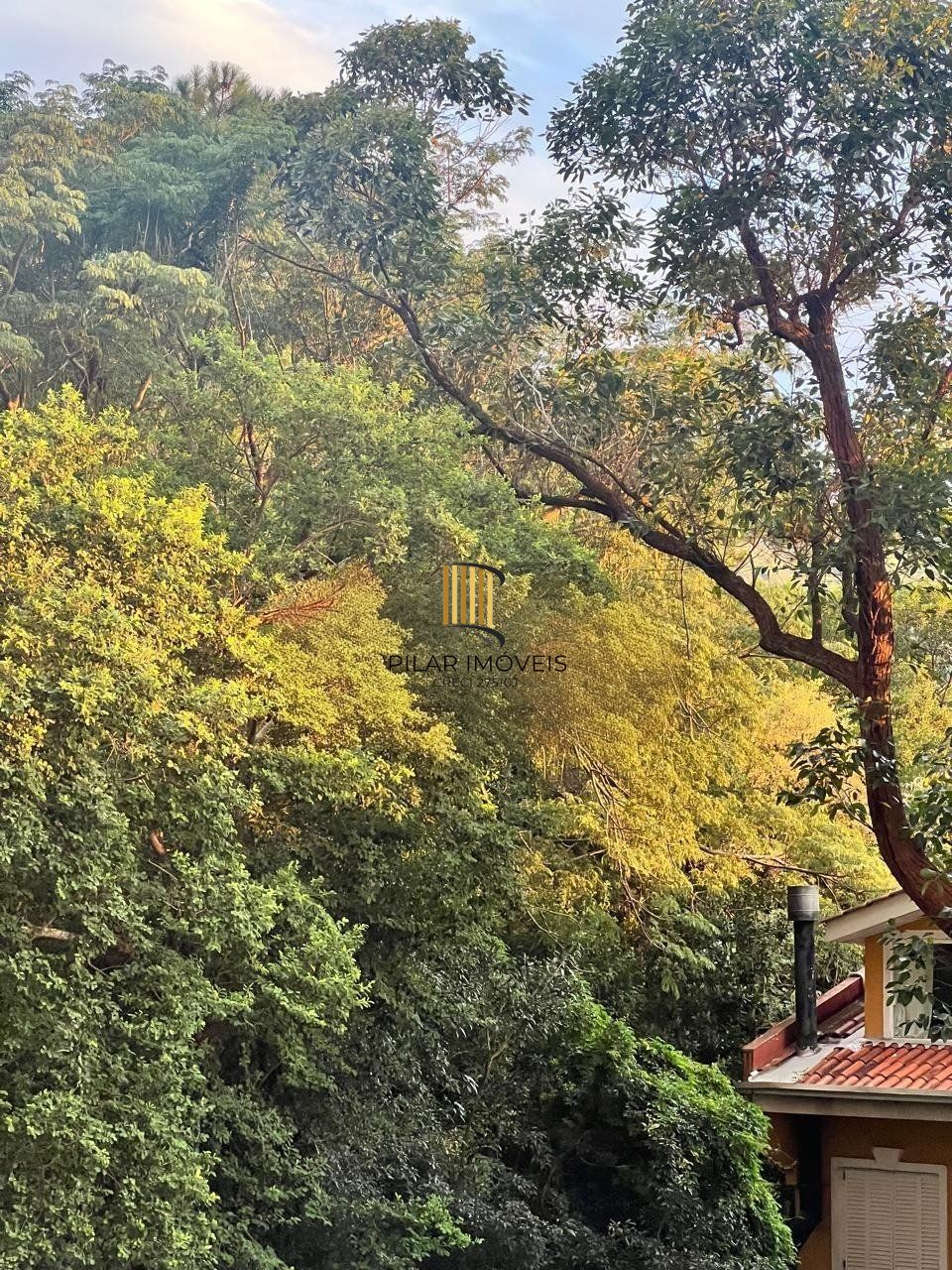 Apartamento 2 Dormitórios, com Elevador e Vaga no Morro Santana