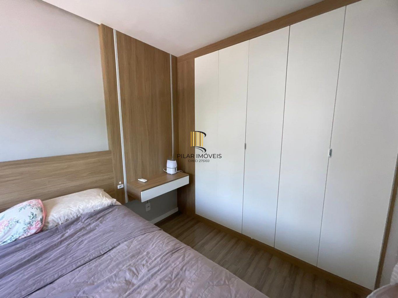 Apartamento de 2 dormitórios, elevador e 1 vaga de garagem em Canoas.