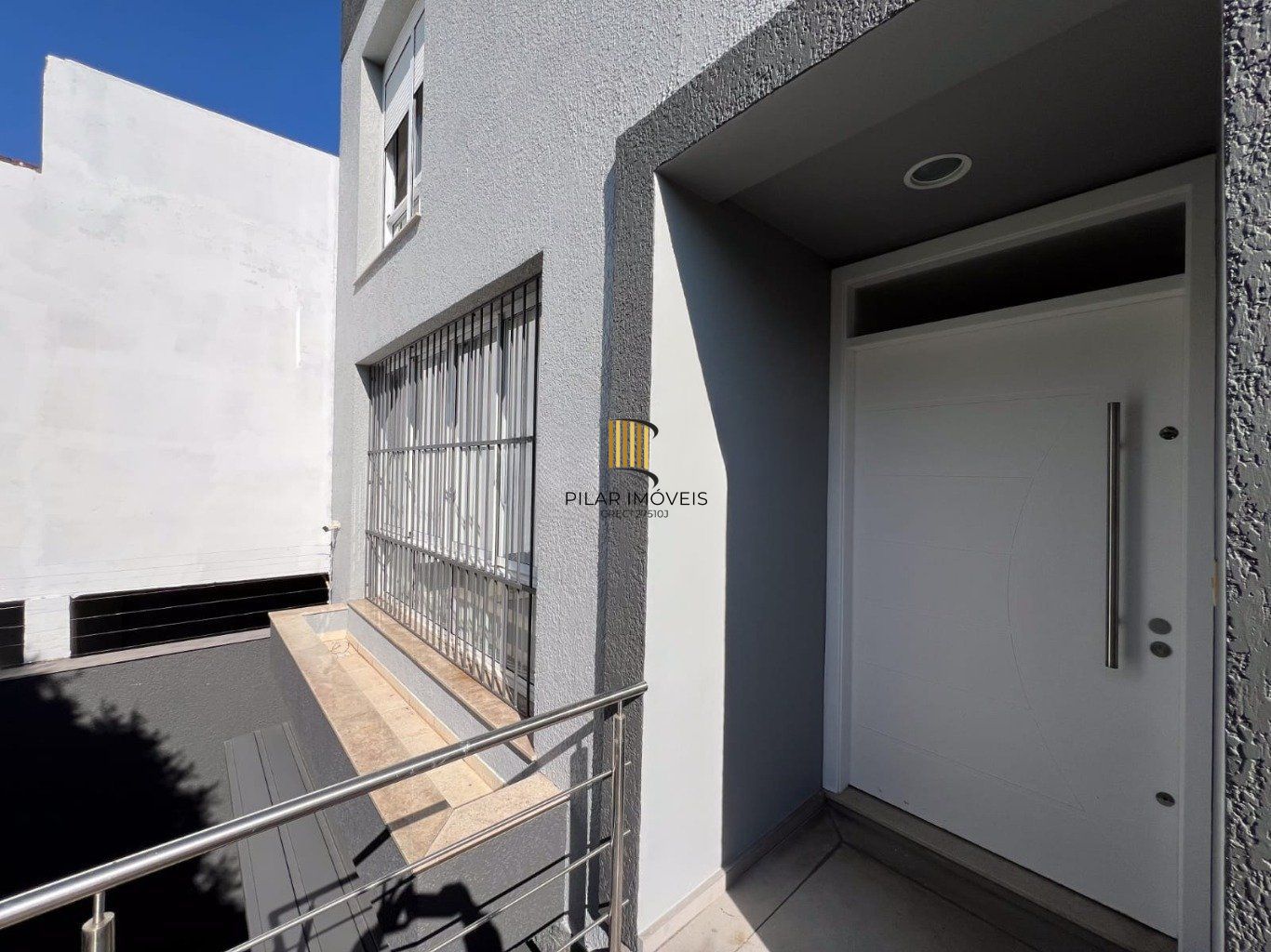 Casa semi mobiliada de 3 dormitórios bairro Cascata