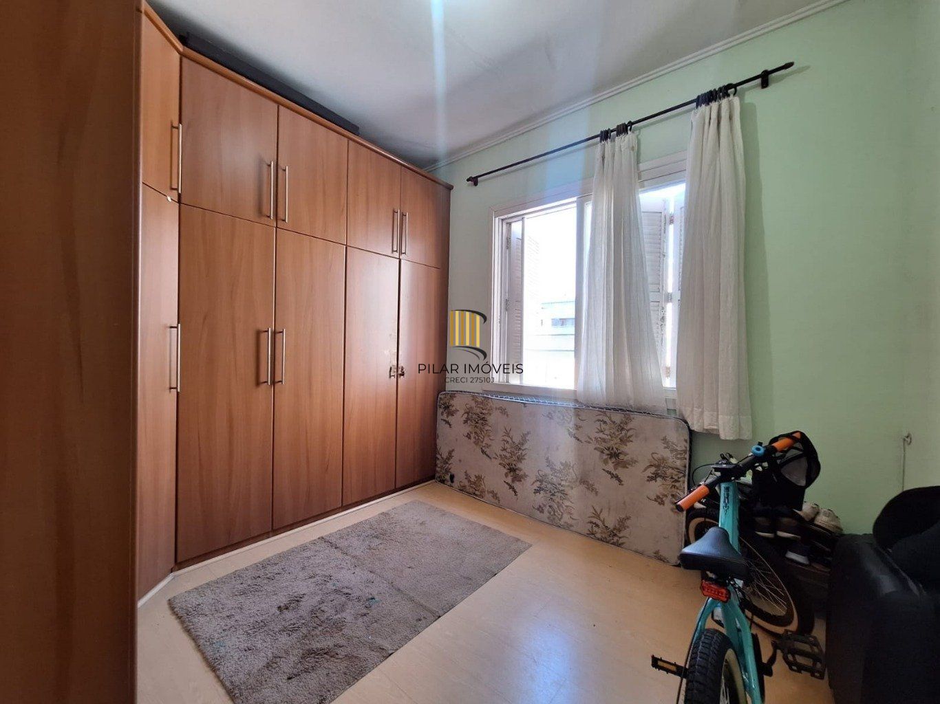 Apartamento à venda com 3 quartos 78 metros privativos no Bairro Menino Deus