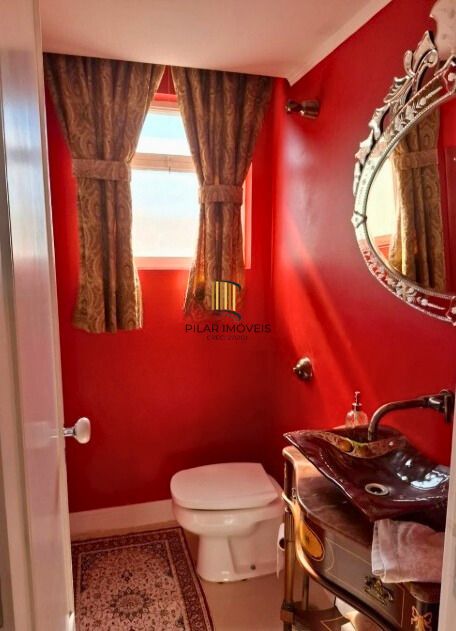 Apartamento com 3 quartos e 283m² à venda em Independência, Porto Alegre.