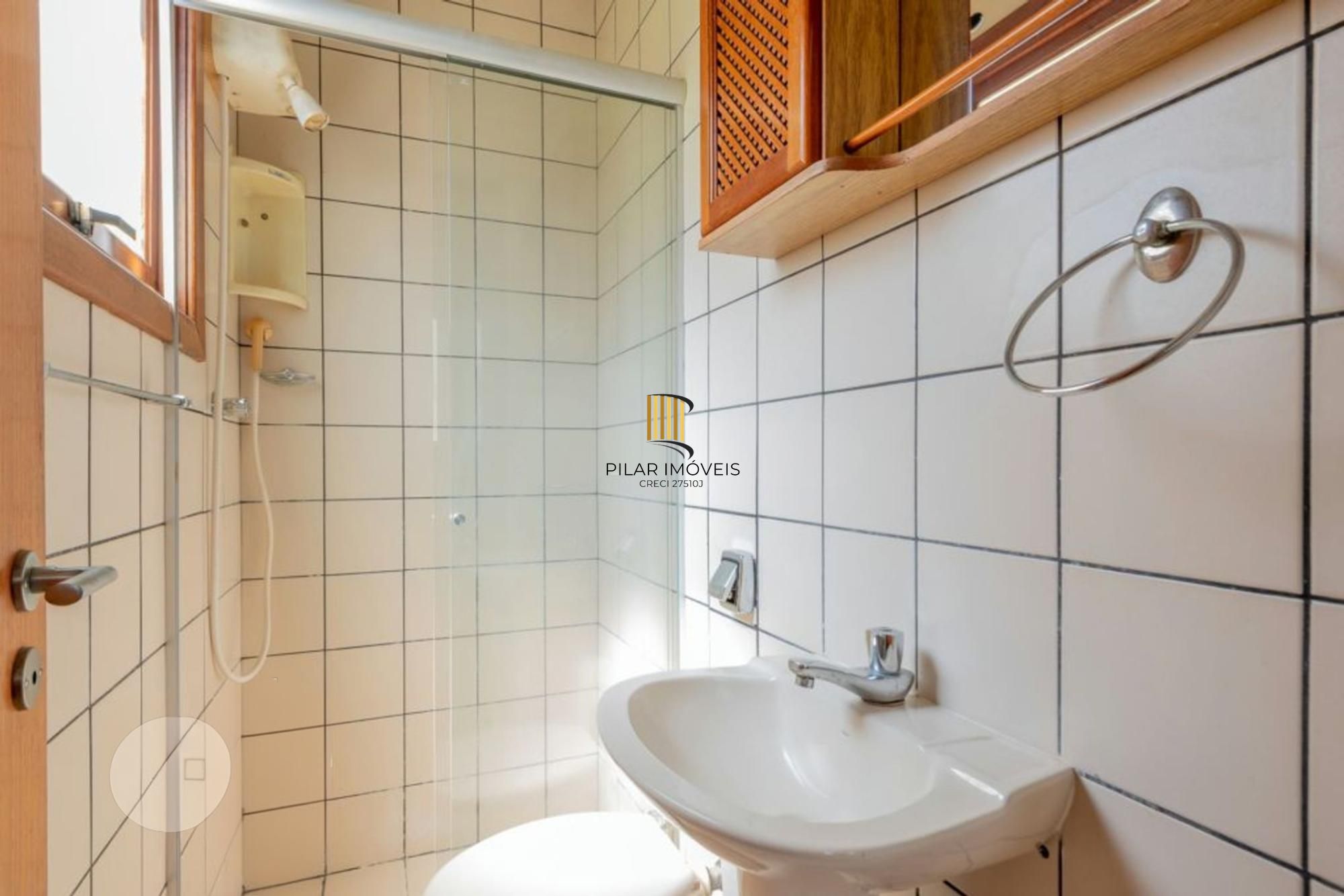 Apartamento de 4 dormitórios, 2 suítes, 2 vagas e elevador na Castro Alves.