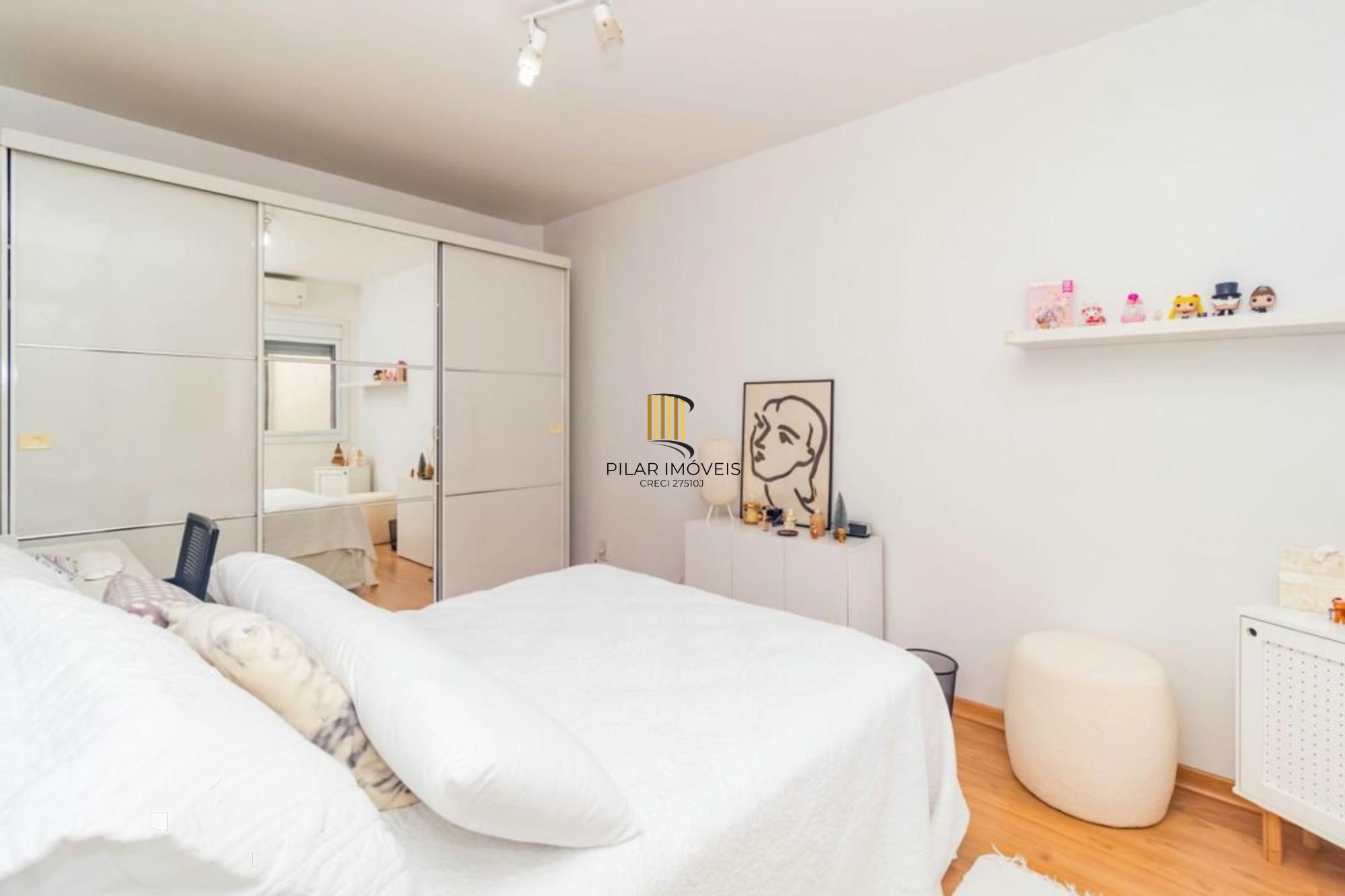 Casa com 3 dormitórios no Bairro Vila Ipiranga