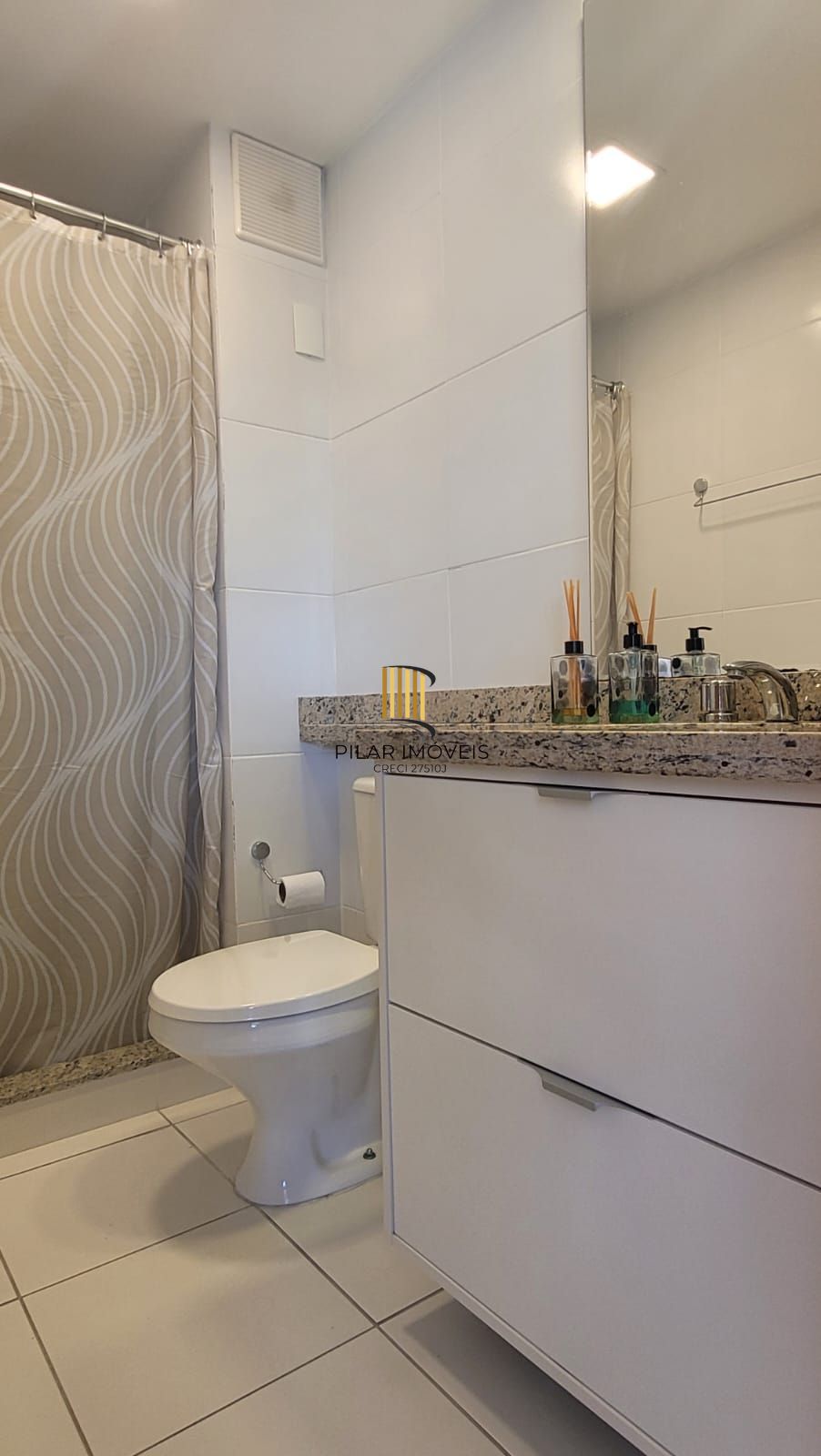 Apartamento mobiliado de 2 quartos, elevador e 1 vaga Jardim Lindóia