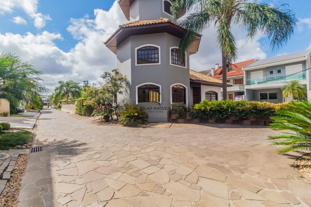 Casa em Condomínio com 4 quartos, 1 suíte e 300m² à venda em Ecoville.