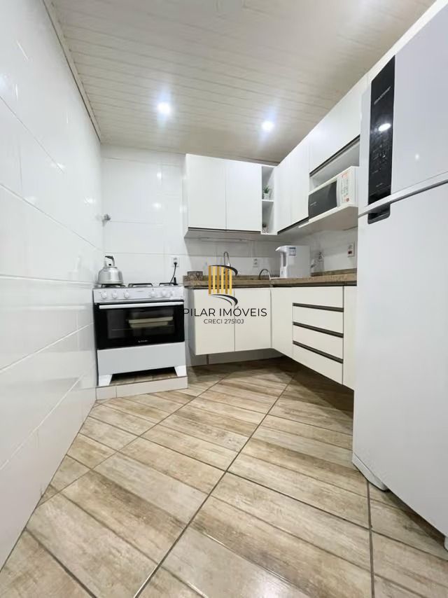 Apartamento de 2 dormitórios, elevador no bairro Petrópolis Porto alegre.