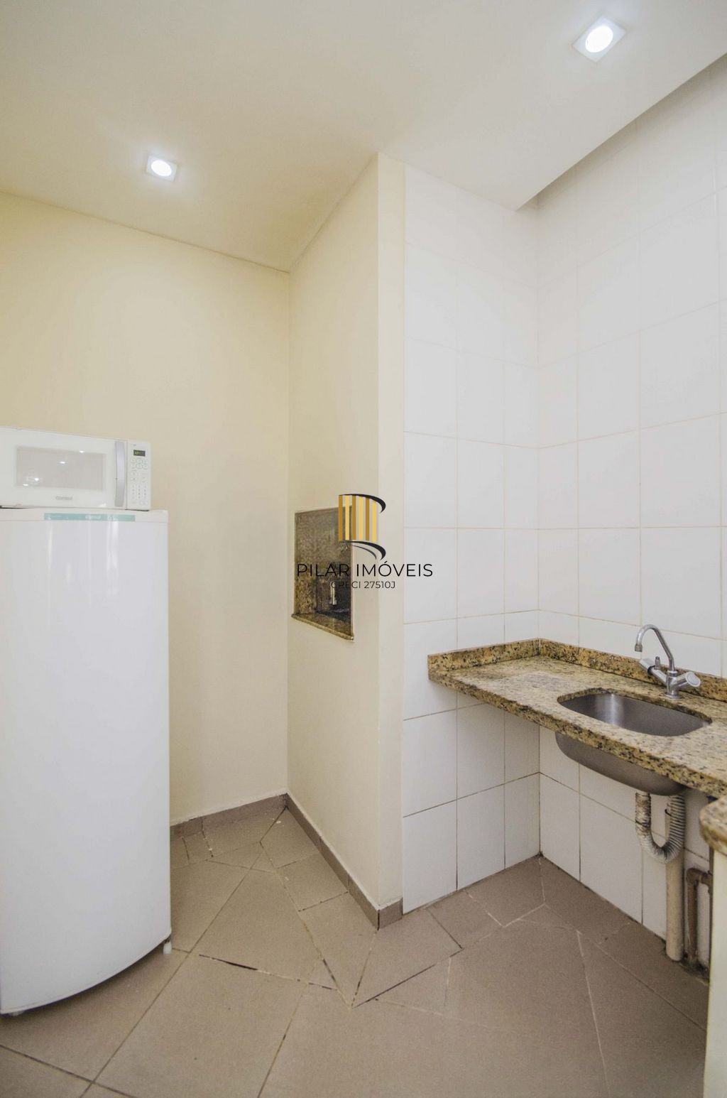 Apartamento com 2 quartos, vaga, elevador e piscina  no bairro Passo das Pedras