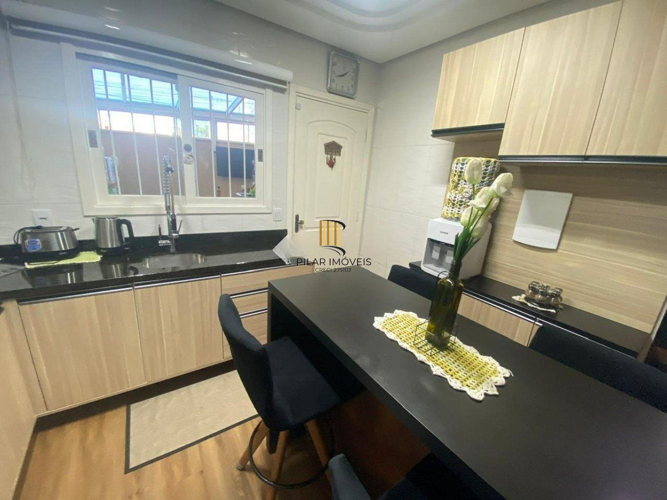 Casa de 3 quartos, 2 vagas de garagem cobertas no bairro Mato grande em Canoas.