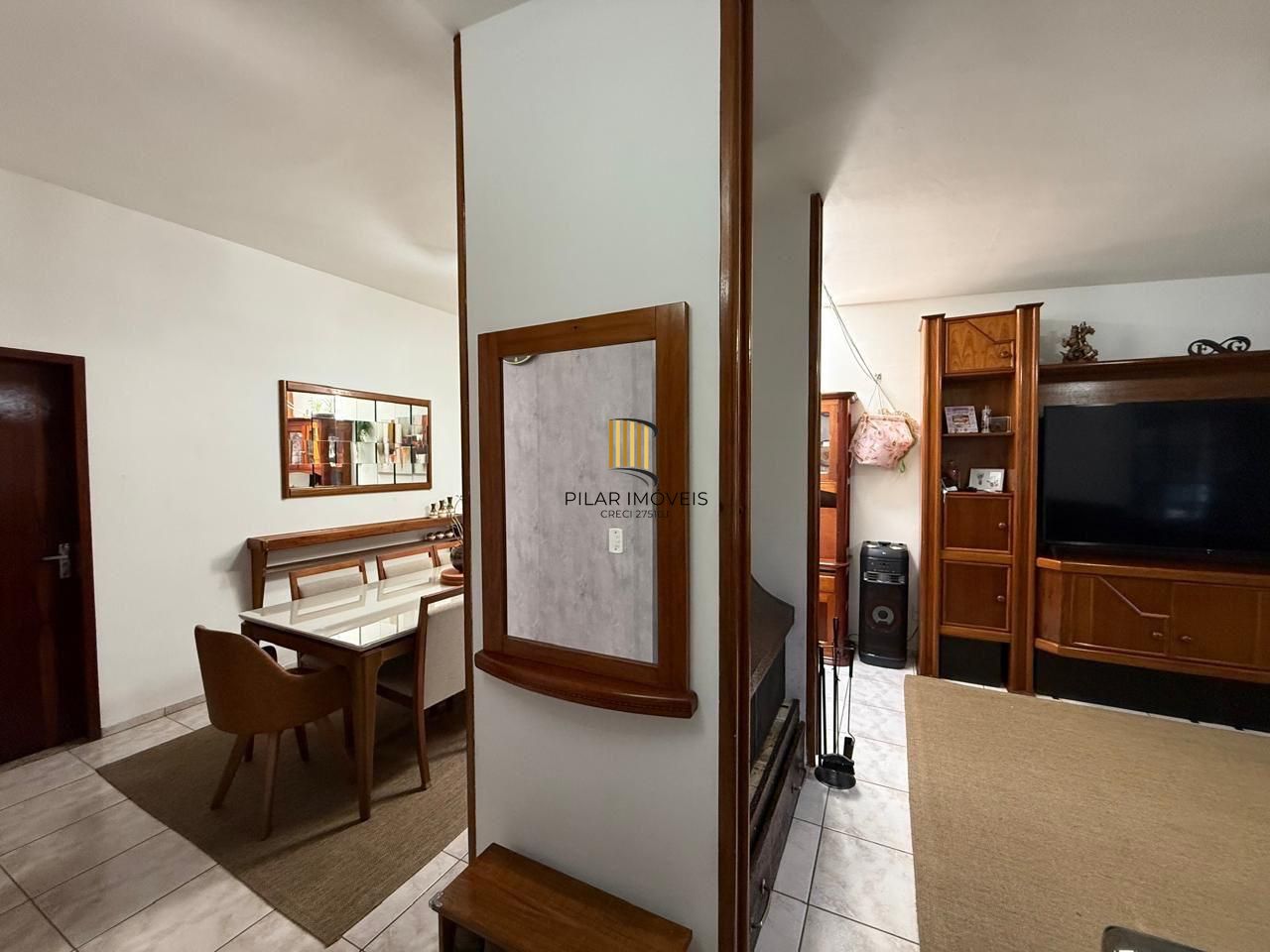 Casa semi mobiliada de 4 dormitórios bairro São Sebastião