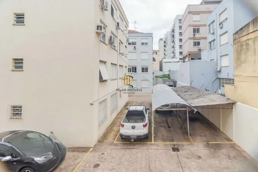 Apartamento com 2 quartos e 58m² à venda em Passo da Areia, Porto Alegre.