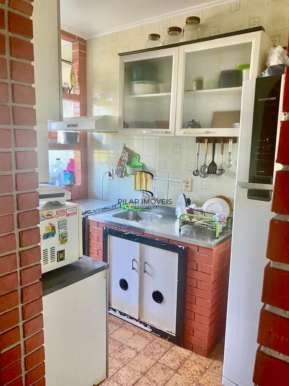 Apartamento de 2 dormitórios Segundo andar Bairro Camaqua em Porto Alegre