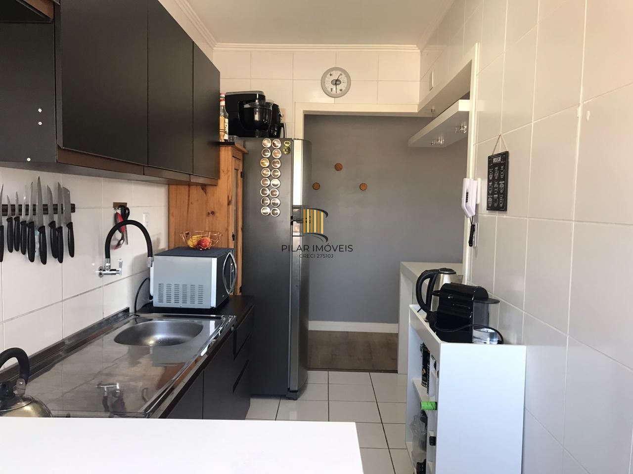 Apartamento à venda 1 quarto, com vaga no bairro Teresópolis.