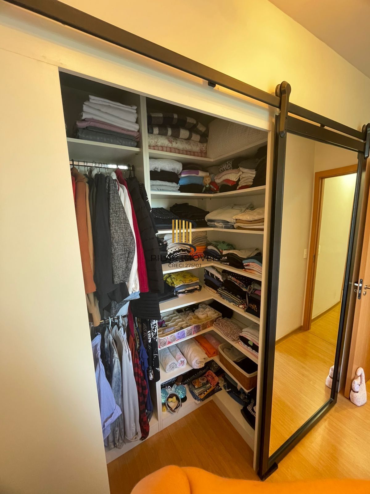 Apartamento com Sacada Linda Vista com 1 vaga de garagem Santa Fé Porto Alegre