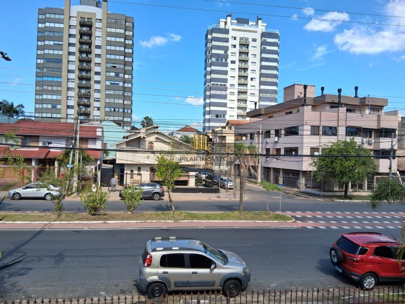 Casa com piscina 4 quartos e 2 vagas no Bairro Jardim Itu