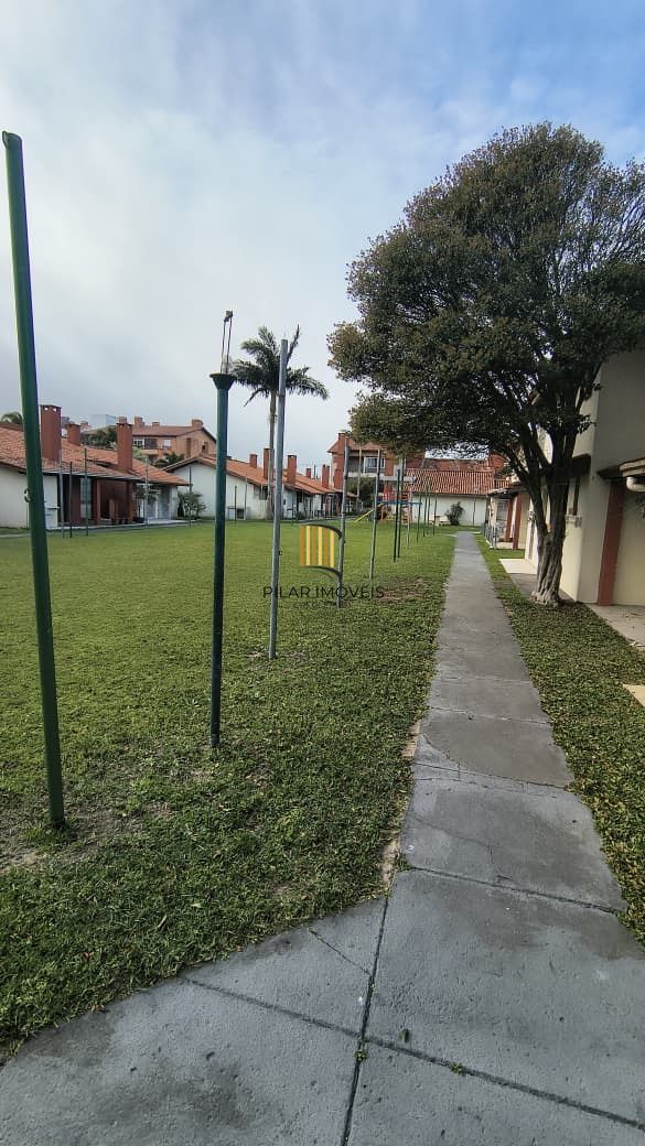 Sobrado 2 dormitórios com suite Condomínio Fechado Capão Novo