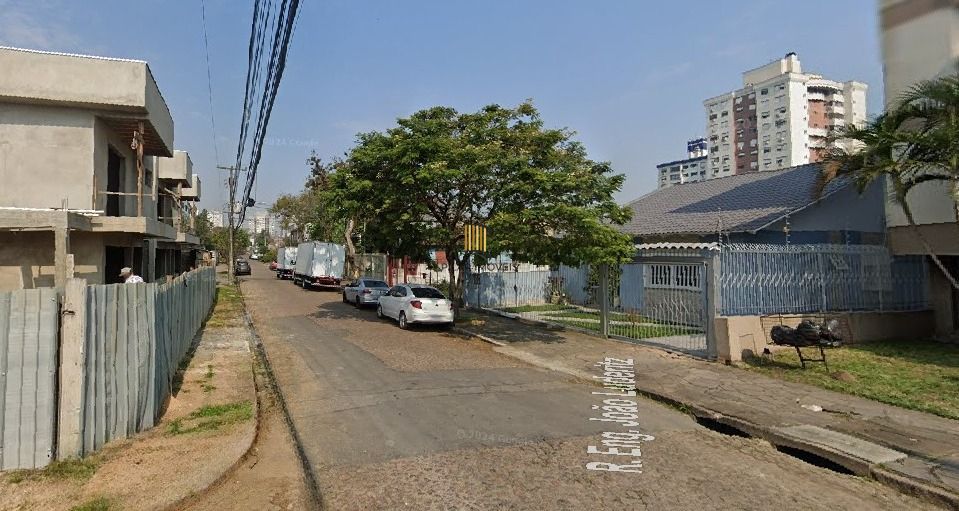 Casa em construção na Zona Norte de Porto Alegre